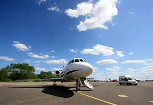 FAQs Corporate Airport Transportation Bottom Left image 300 x 205 | Shuttle Transportation Services in Florida | Private Airport Shuttle, Corporate Airport Transportation, Dinner Charters, Airport Shuttle Van, Business Travel Shuttle, Hotel Airport Shuttle