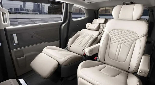 Affordable Airport Shuttle for Budget-Conscious Travelers ​