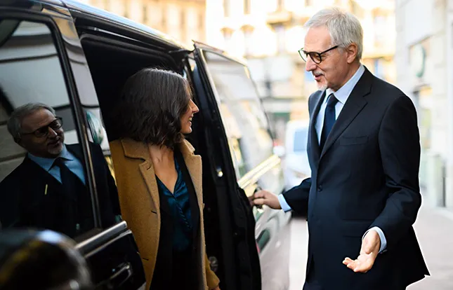 Convenient Door-to-Door Airport Shuttle Service ​